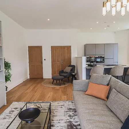 The Emma Stone Cross Mansion Апартаменты *