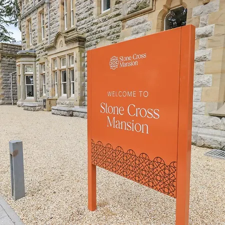 Апартаменты The Emma Stone Cross Mansion