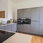 The Emma Stone Cross Mansion 阿尔弗斯顿