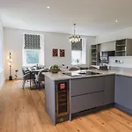 The Emma Stone Cross Mansion 公寓