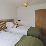 The Emma Stone Cross Mansion 公寓