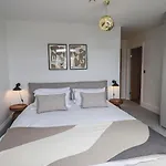 The Emma Stone Cross Mansion 公寓 *